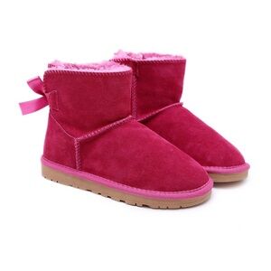 New in box! UGG Mini Bailey Bow II Women us6 pink raspberry